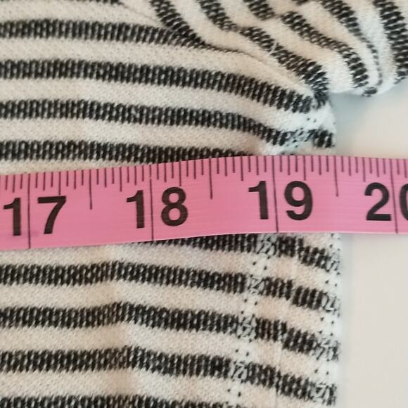 Max Studio Weekend Nautical Top Women's Size S Black White Striped Long Sleeve - Picture 10 of 12